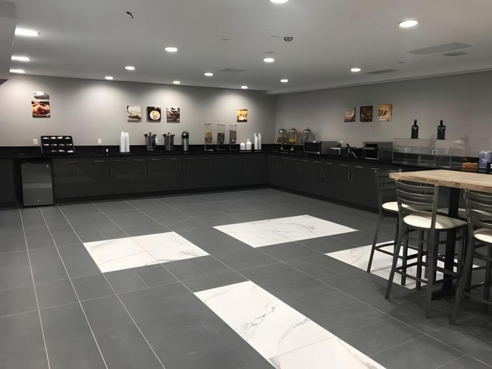 LeTap Hotel near AirTrain JFK Airport